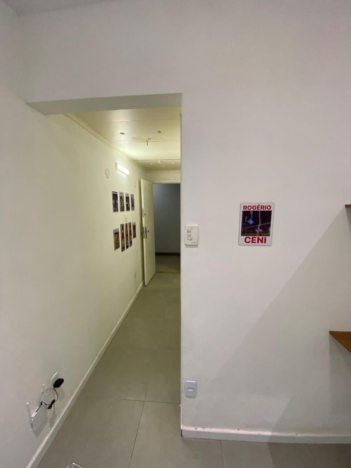 Apartamento In Rio-cinelandia Iii O Futebolistico